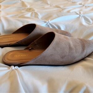 Old Navy Women's Suede Brown Mules